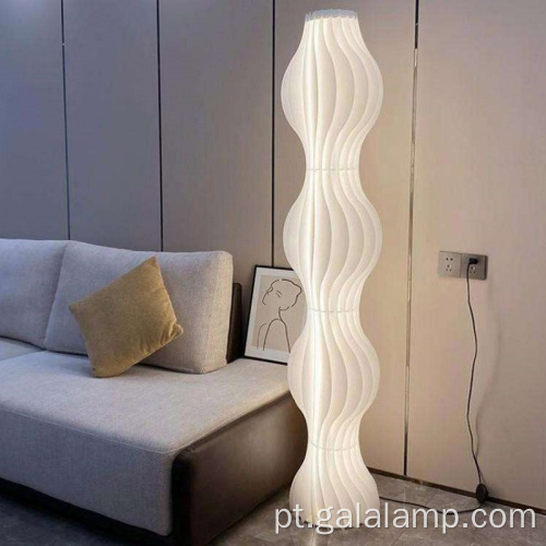 Candeeiro de pé nórdico moderno Wavy Cocoon